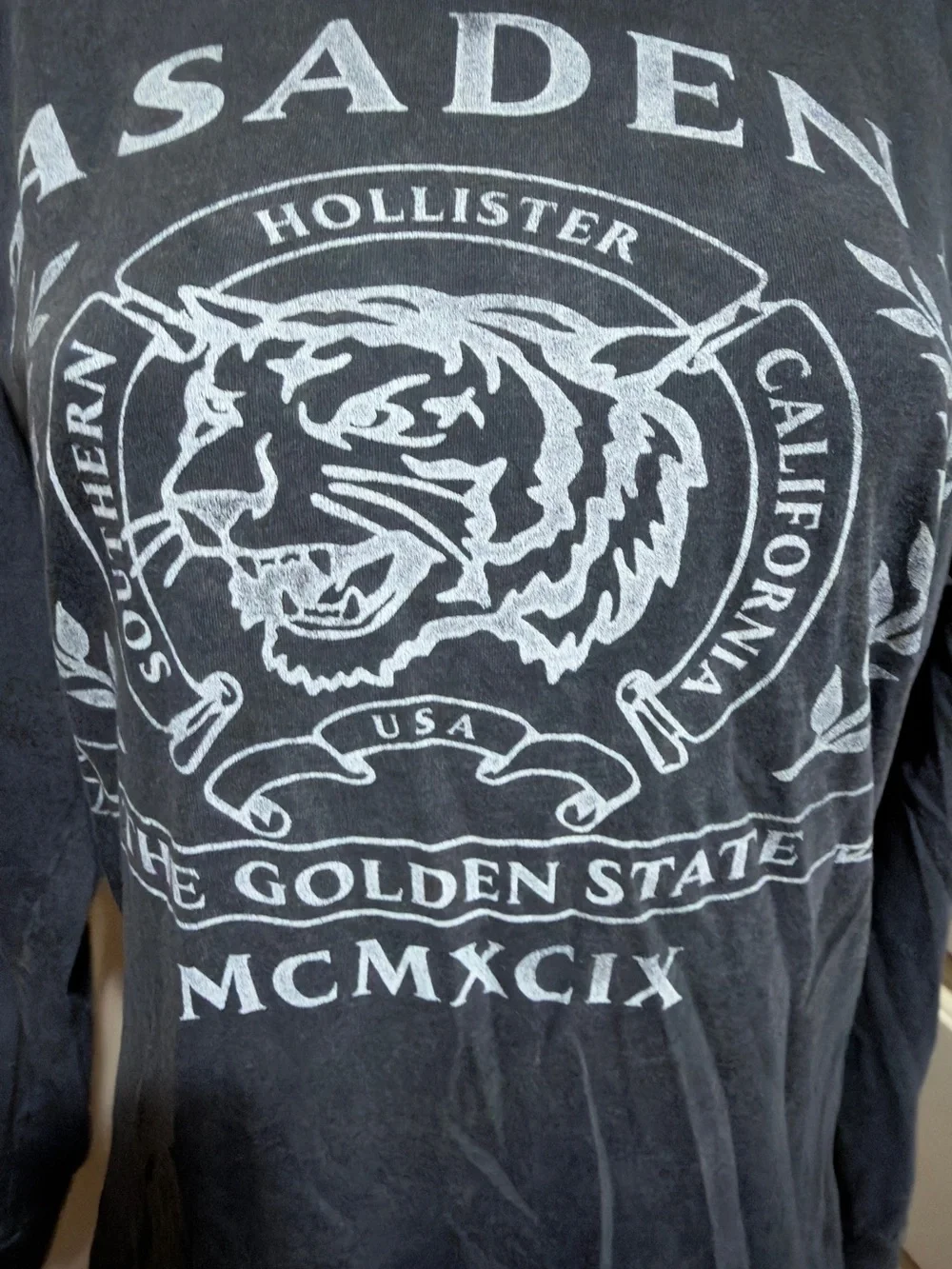 Hollister Black Long-Sleeve Graphic Tee with White Crest